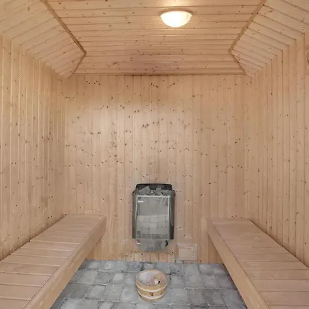 Three-bedroom In Vakantiehuis Nørre Nebel