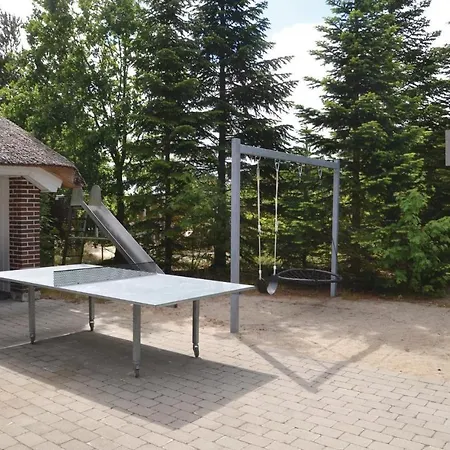 Vakantiehuis Three-bedroom In *