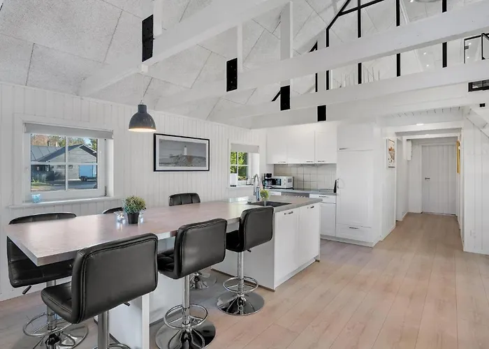 Three-bedroom In * Norre Nebel